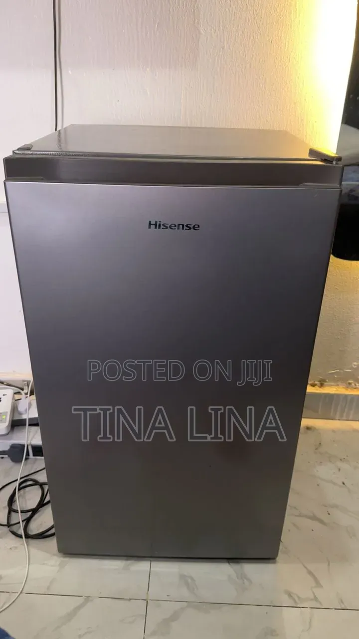 Refrigerator Hisense