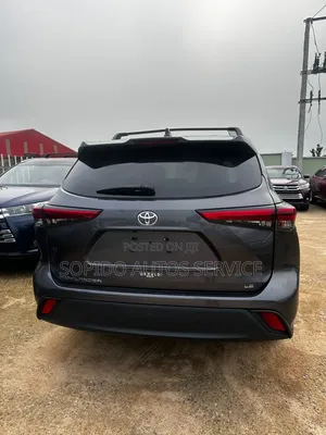 Toyota Highlander 2024 Gray
