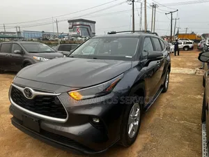 Toyota Highlander 2024 Gray