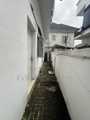 1bdrm Bedsitter in Eletu, Osapa london for rent