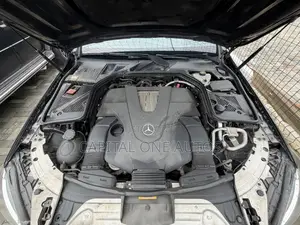 Mercedes-Benz C400 4Matic AWD Sedan (3.0L V6 7A) 2015 Black