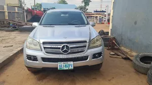 Mercedes-Benz GL-Class 2009 Silver