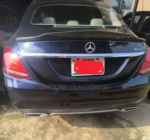 Mercedes-Benz C300 2015 Blue