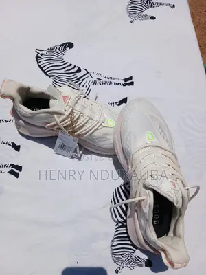 Original Adidas Sneakers " Alpha Boost"