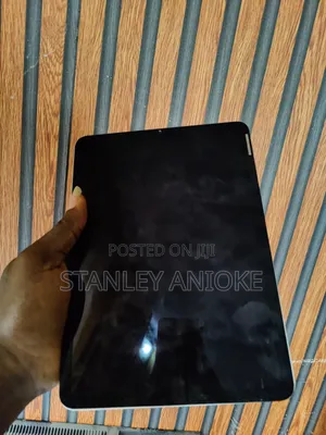 Apple iPad Air (2022) 256 GB Silver