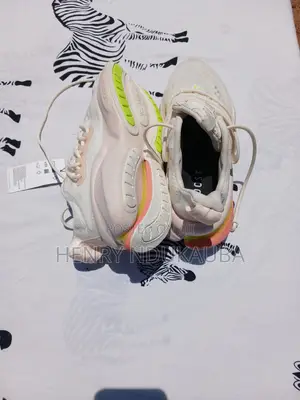 Original Adidas Sneakers " Alpha Boost"