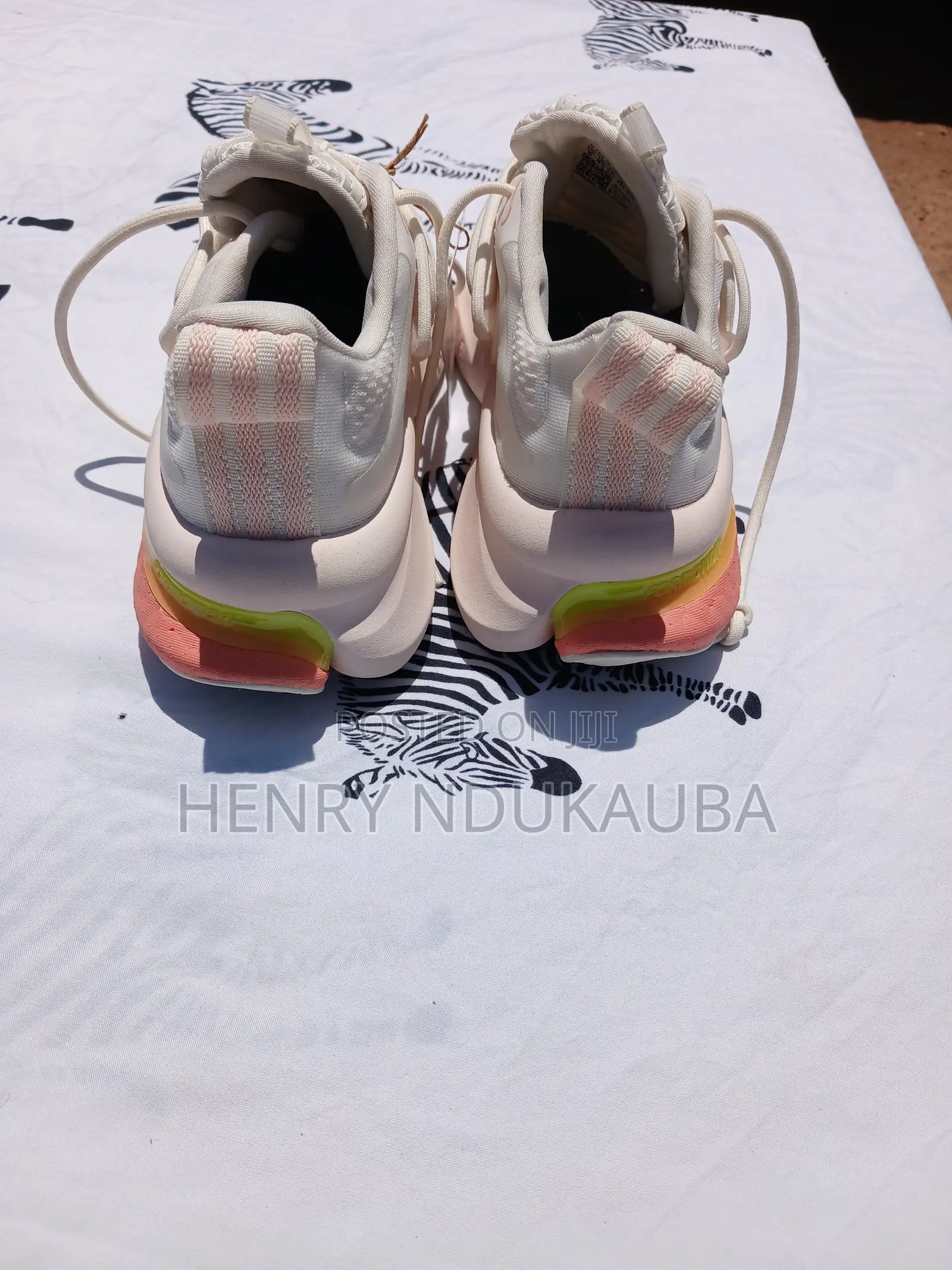 Original Adidas Sneakers " Alpha Boost"