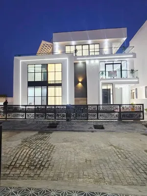 5bdrm Duplex in Chevron for sale