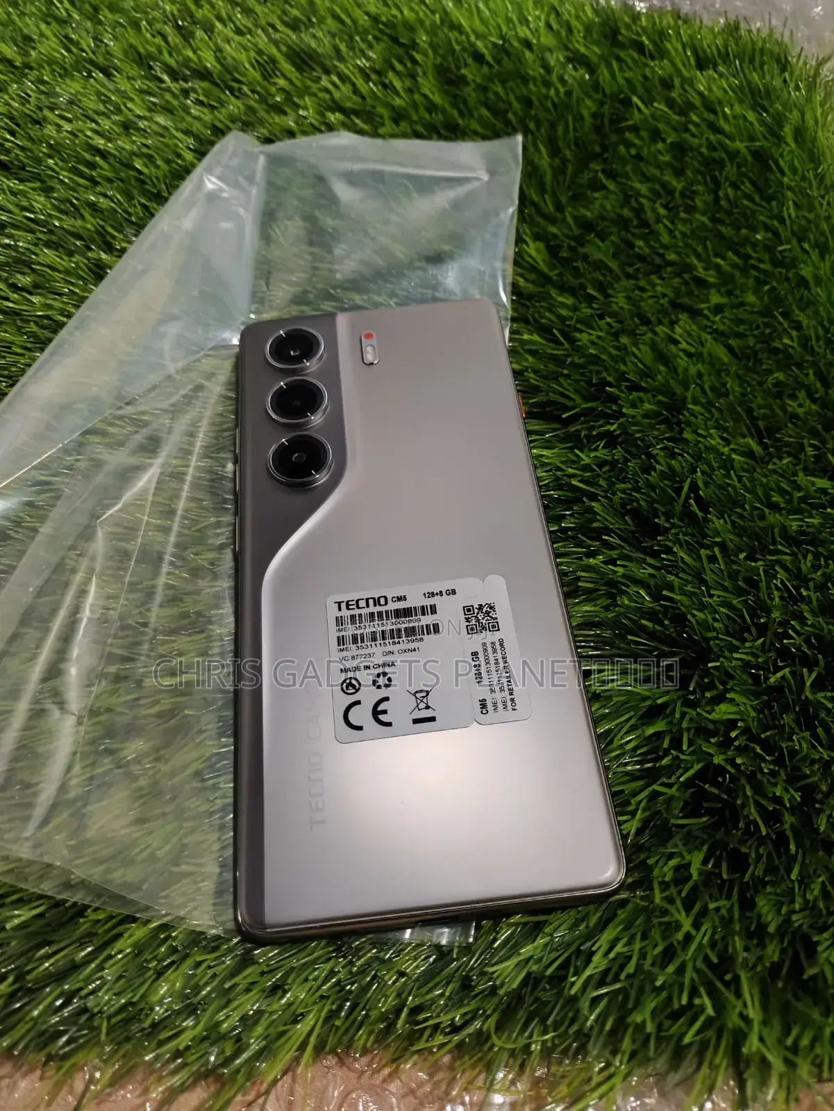 Tecno Camon 40 128 GB Silver