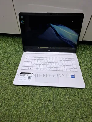 Laptop HP 14-ep0063 4GB Intel Pentium SSD 60GB