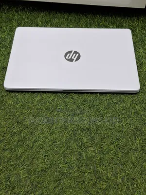 Laptop HP 14-ep0063 4GB Intel Pentium SSD 60GB