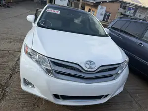 Toyota Venza Limited 2010 White