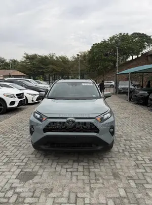Toyota RAV4 2021 Gray