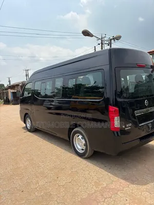 Nissan Caravan (Urvan) 2017 Black