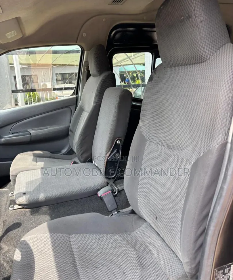 Nissan Caravan (Urvan) 2017 Black