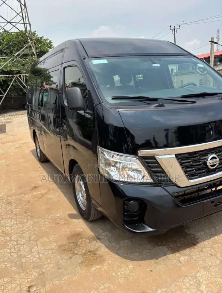 Nissan Caravan (Urvan) 2017 Black