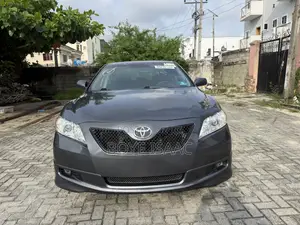 Toyota Camry SE 4dr Sedan (2.4L 4cyl 5A) 2008 Gray