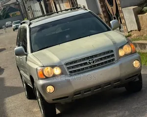 Toyota Highlander 2004 Silver