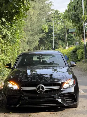 Mercedes-Benz E300 4Matic AWD Sedan (2.0L 4cyl 9A) 2017 Black