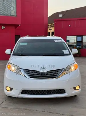 Toyota Sienna Limited 7-Passenger 4dr Minivan AWD (3.5L 6cyl 6A) 2014 White