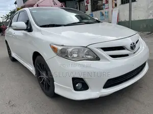 Toyota Corolla 2013 White