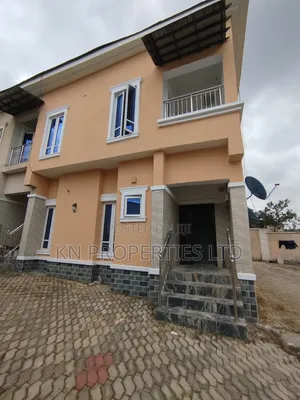 4bdrm Duplex in Apo for rent