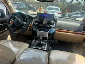 Toyota Land Cruiser 2012 Black