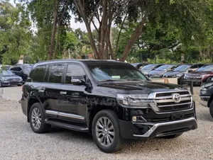 Toyota Land Cruiser 2016 Black