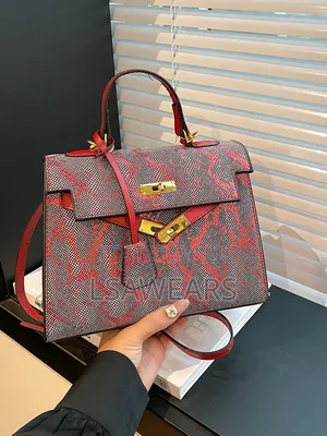 European and American Vintage Snake Shoulder Crossbody Handbag