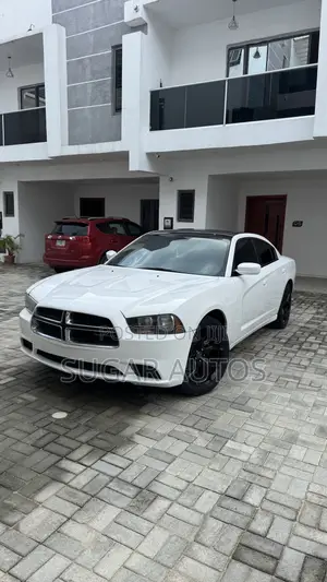 Dodge Charger SE 2013 White