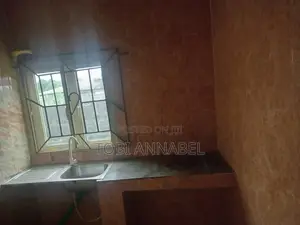 3bdrm Block of Flats in Tologbo Magbon, Agbara-Igbesan for rent