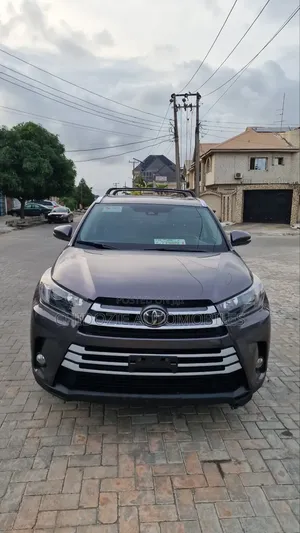Toyota Highlander XLE 2019 Gray