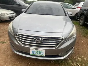 Hyundai Sonata SE 4dr Sedan (2.0L 4cyl Turbo 6A) 2014 Silver