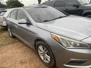 Hyundai Sonata SE 4dr Sedan (2.0L 4cyl Turbo 6A) 2014 Silver