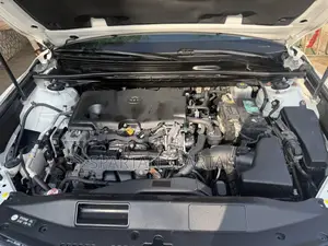 Toyota Camry 2018 White