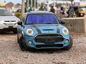 Mini Cooper 2016 Blue