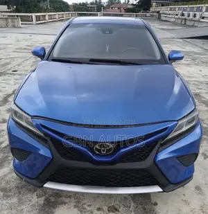 Toyota Camry SE FWD (2.5L 4cyl 8AM) 2018 Blue