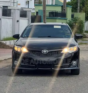 Toyota Camry SE 4dr Sedan (2.5L 4cyl 6A) 2012 Black