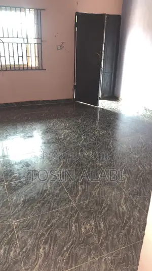 2bdrm Block of Flats in Unity Estate, Ifo for rent