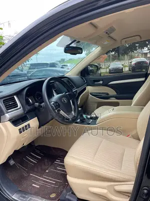 Toyota Highlander LE 2021 Black