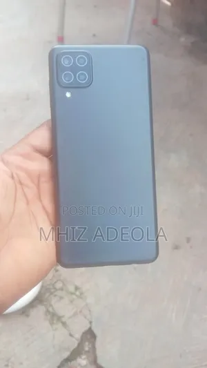 Samsung Galaxy A12 64 GB Black