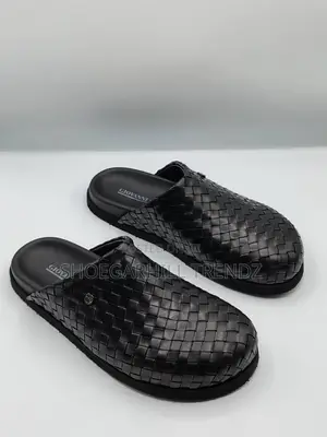Giovanni Conti Premium Weaved Clogs for Men – Executive Luxury