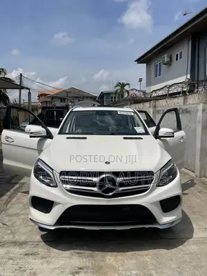 Mercedes-Benz GLE-Class GLE 400 4MATIC 2019 White
