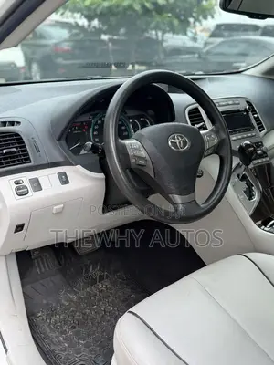 Toyota Venza AWD 2012 White