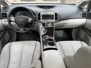 Toyota Venza AWD 2012 White