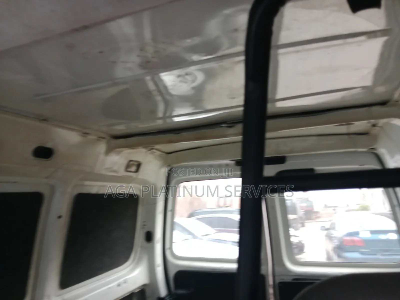 Bus 2005 White