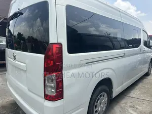 Toyota HiAce 2023 White