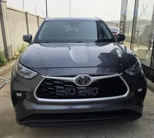 Toyota Highlander XLE AWD 2023 Gray