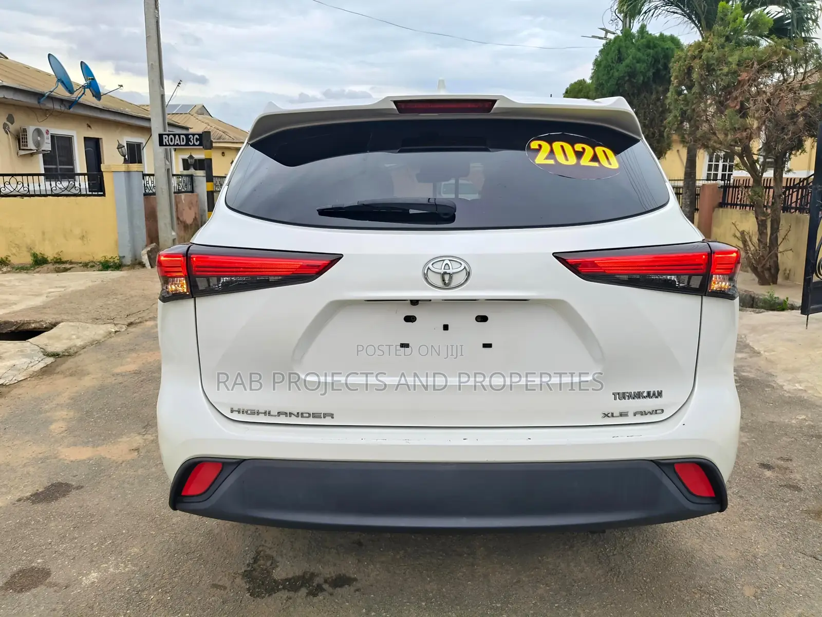 Toyota Highlander XLE 2021 White