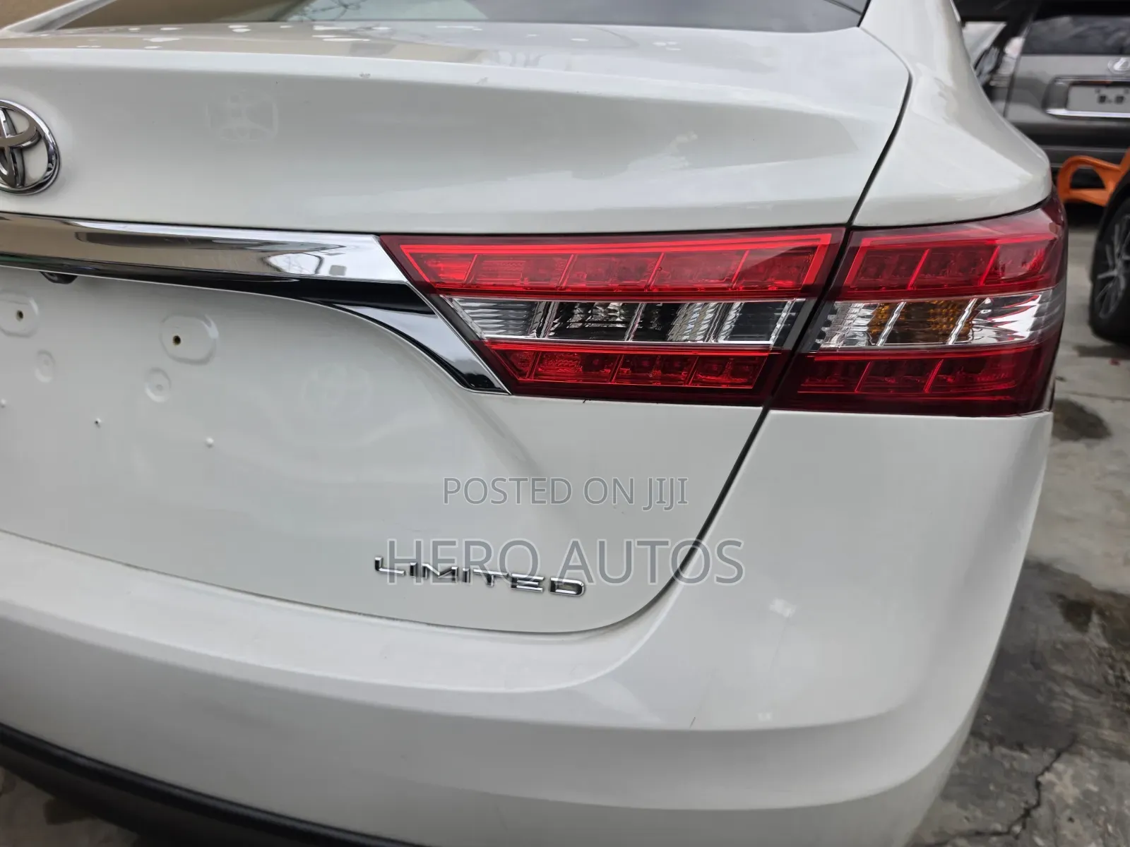 Toyota Avalon 2014 White